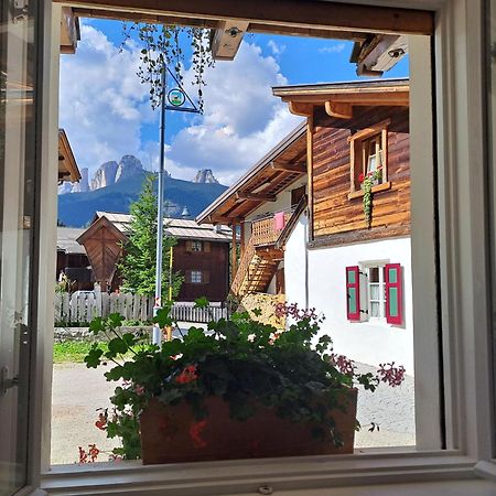 Albergo Majorka Canazei Bagian luar foto