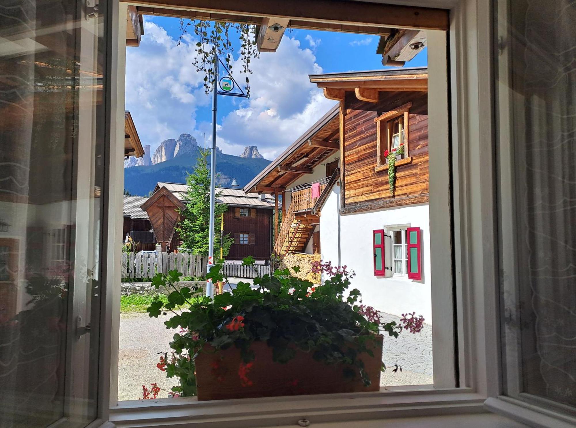 Albergo Majorka Canazei Bagian luar foto