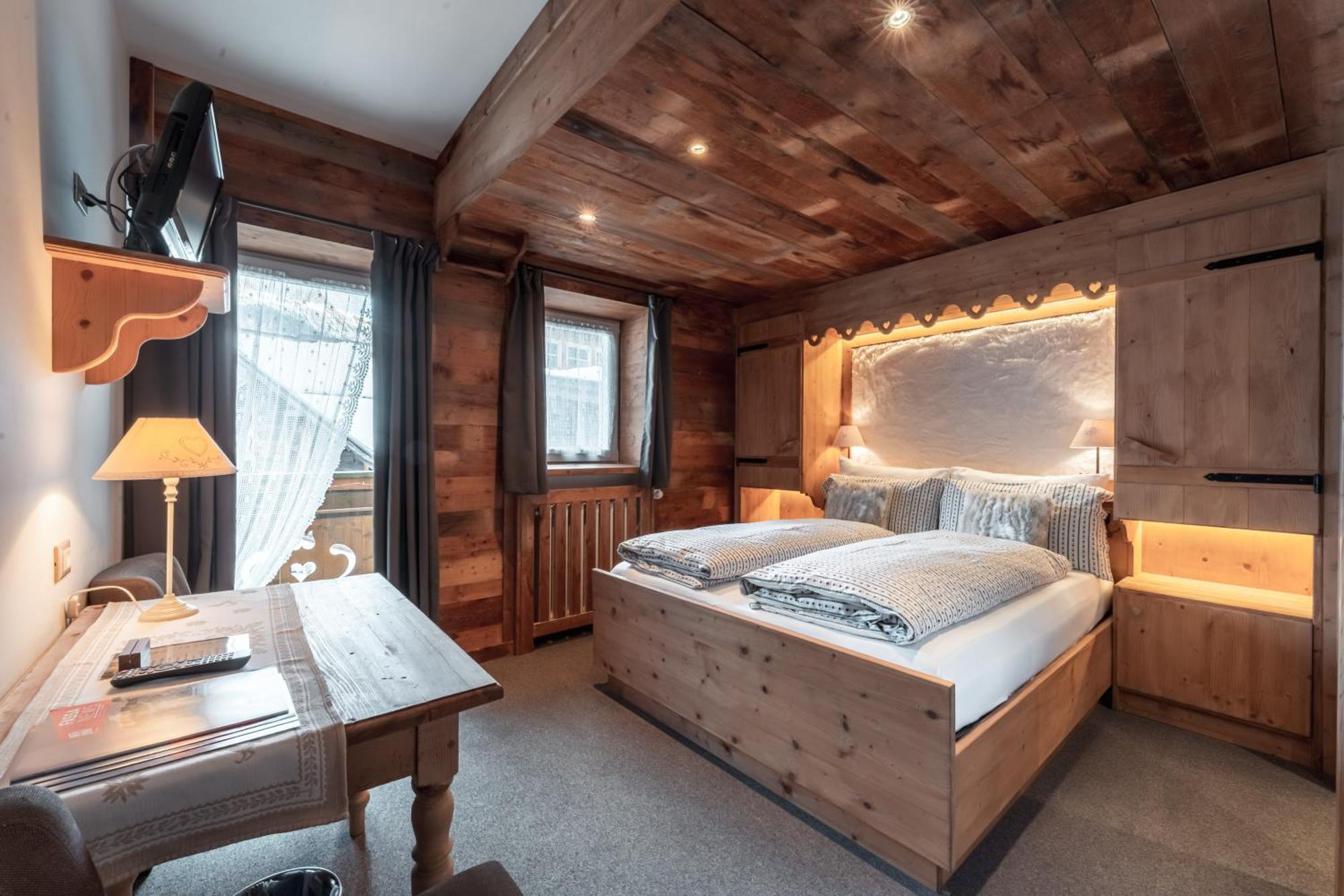 Albergo Majorka Canazei Bagian luar foto