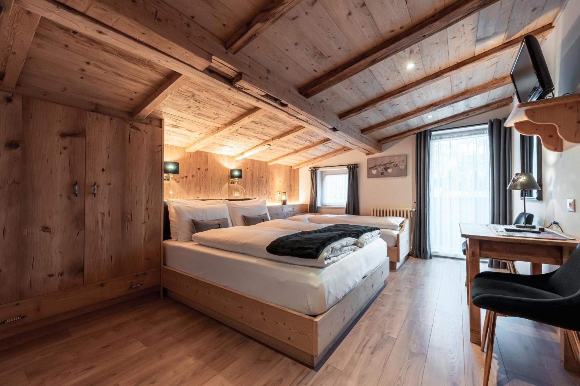Albergo Majorka Canazei Bagian luar foto