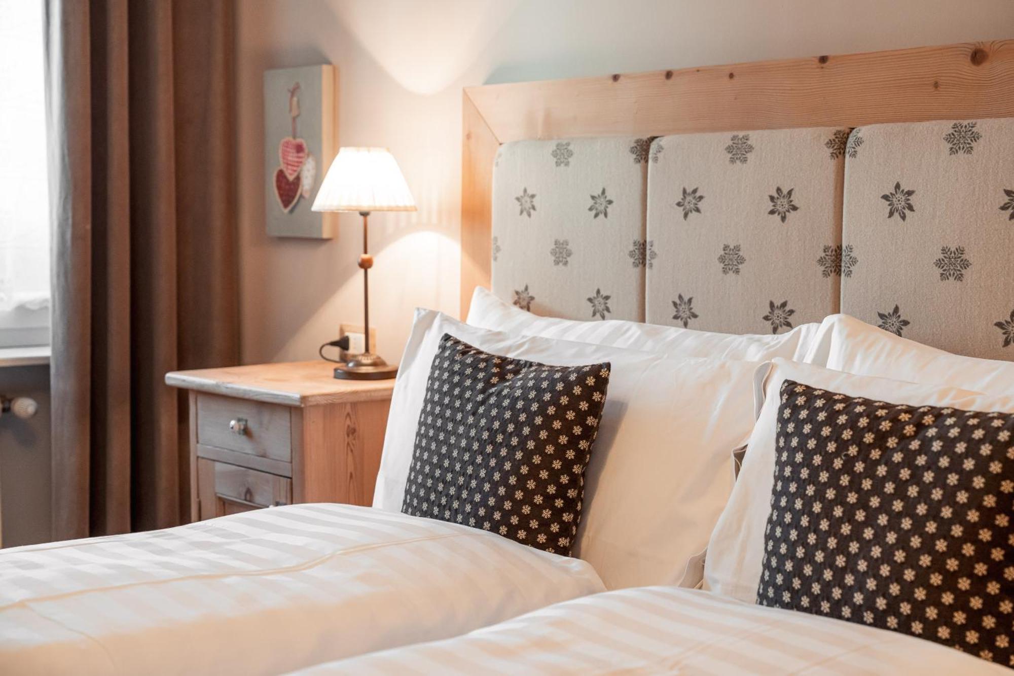 Albergo Majorka Canazei Bagian luar foto
