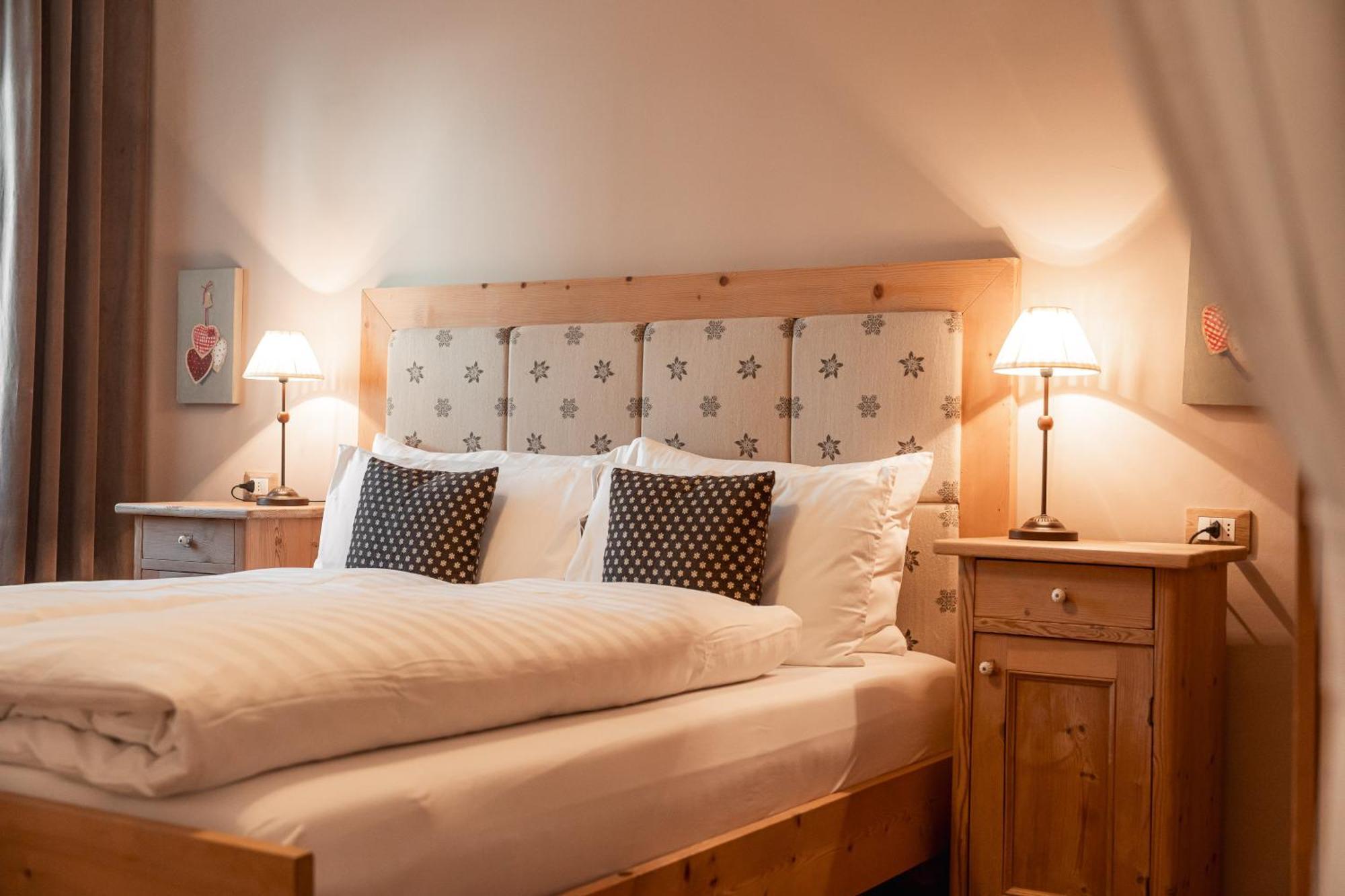 Albergo Majorka Canazei Bagian luar foto